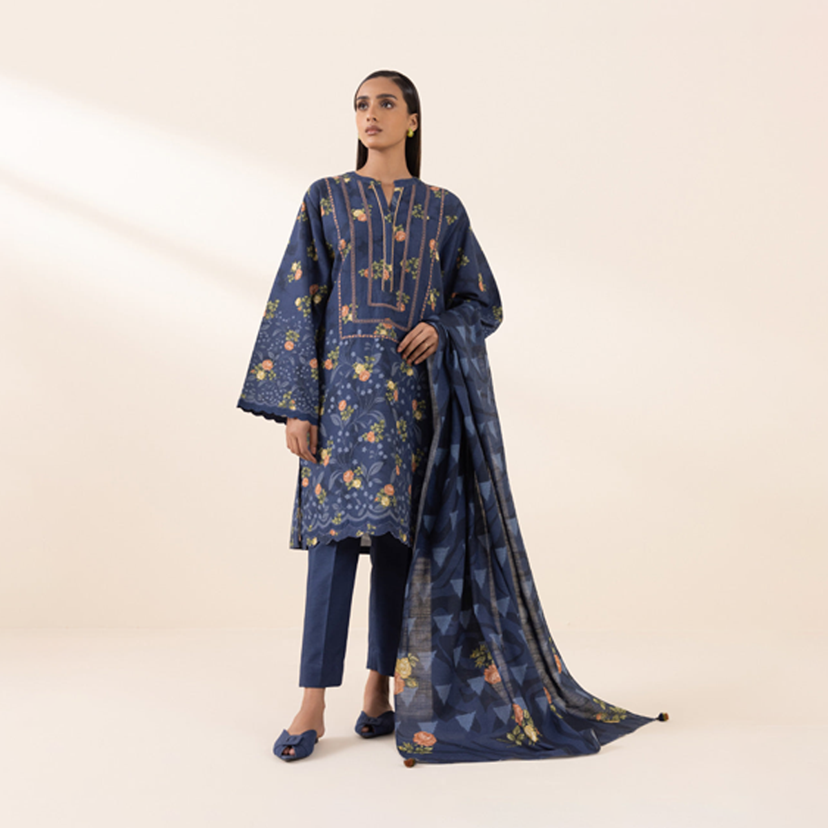 Winter Unstitched Collections Sale: Khaddar & Linen | Up to 60% off ...